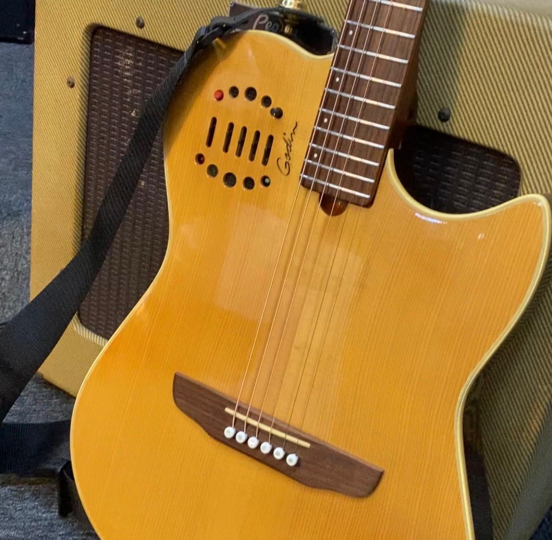Maintenence for a Godin