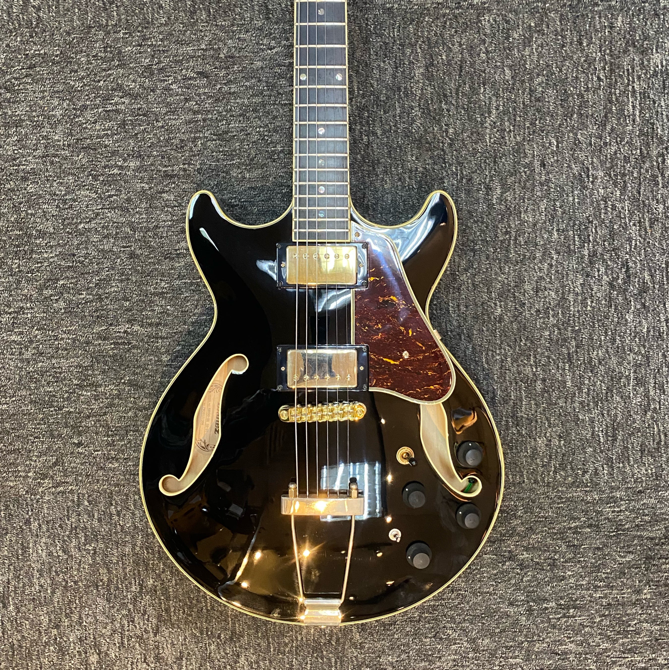Pre-owned Ibanez AMH90
