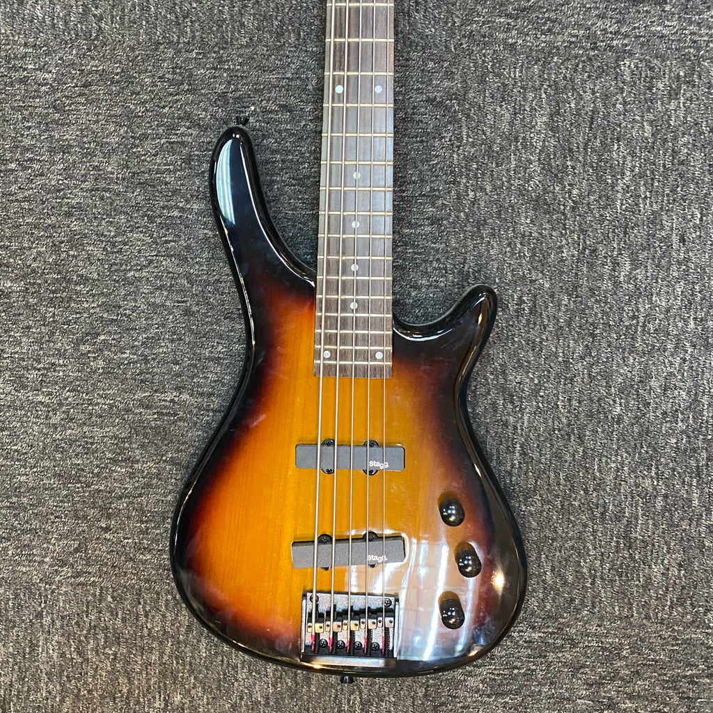 Stagg 5-string bass