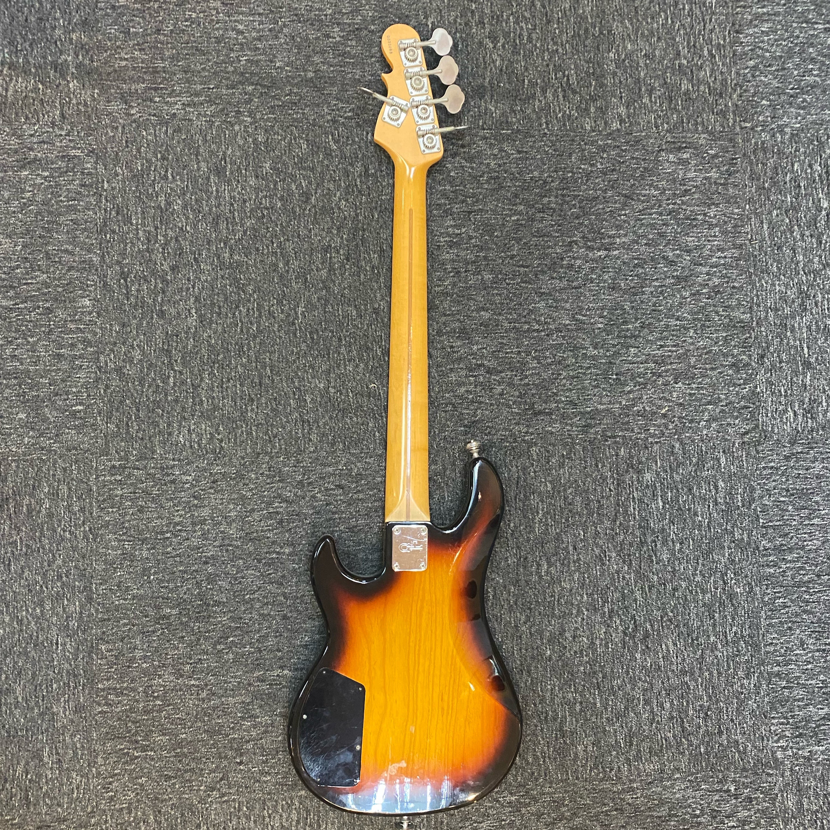 Pre-owned G&L L-2500 5-string bass