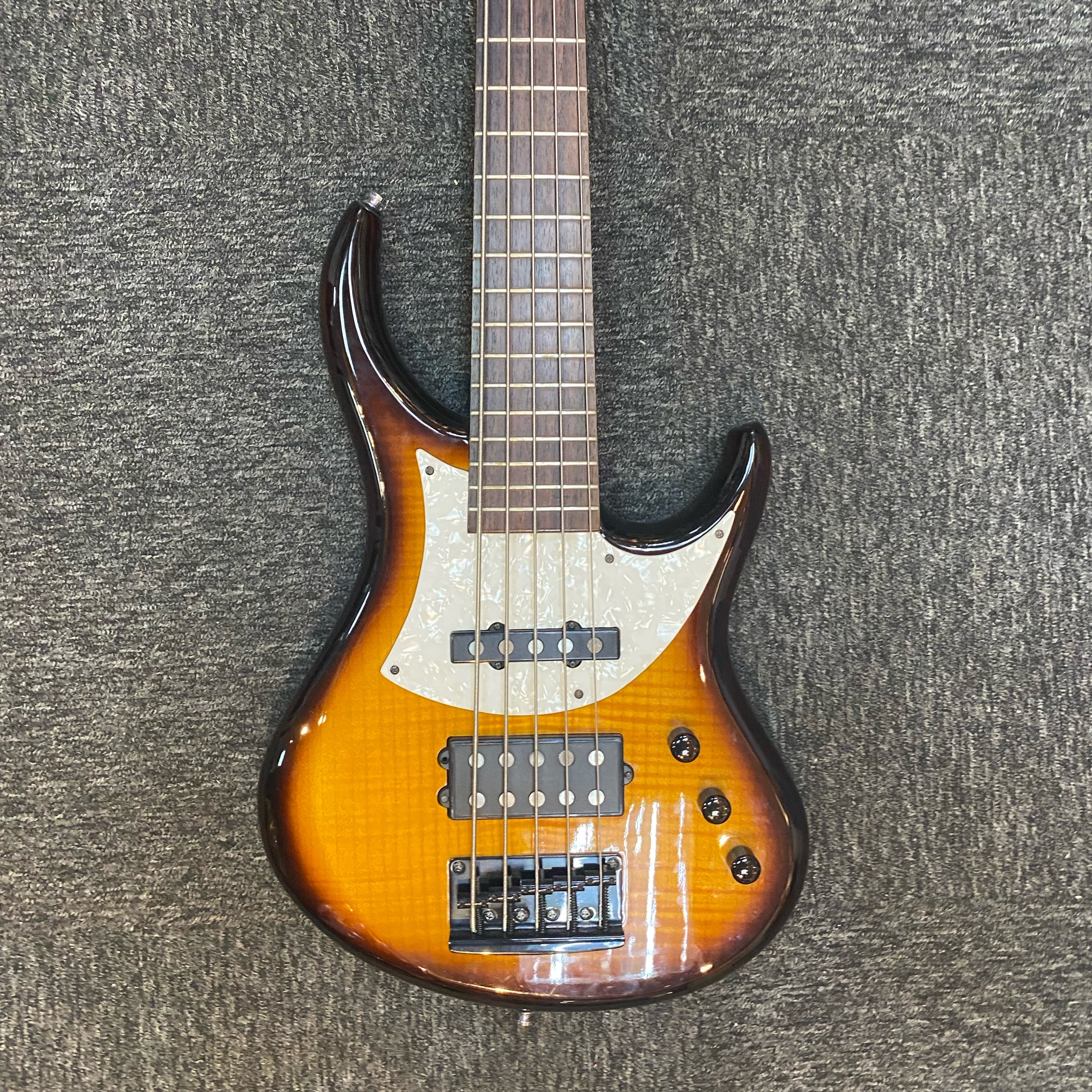 Pre-owned MTD Kingston 5