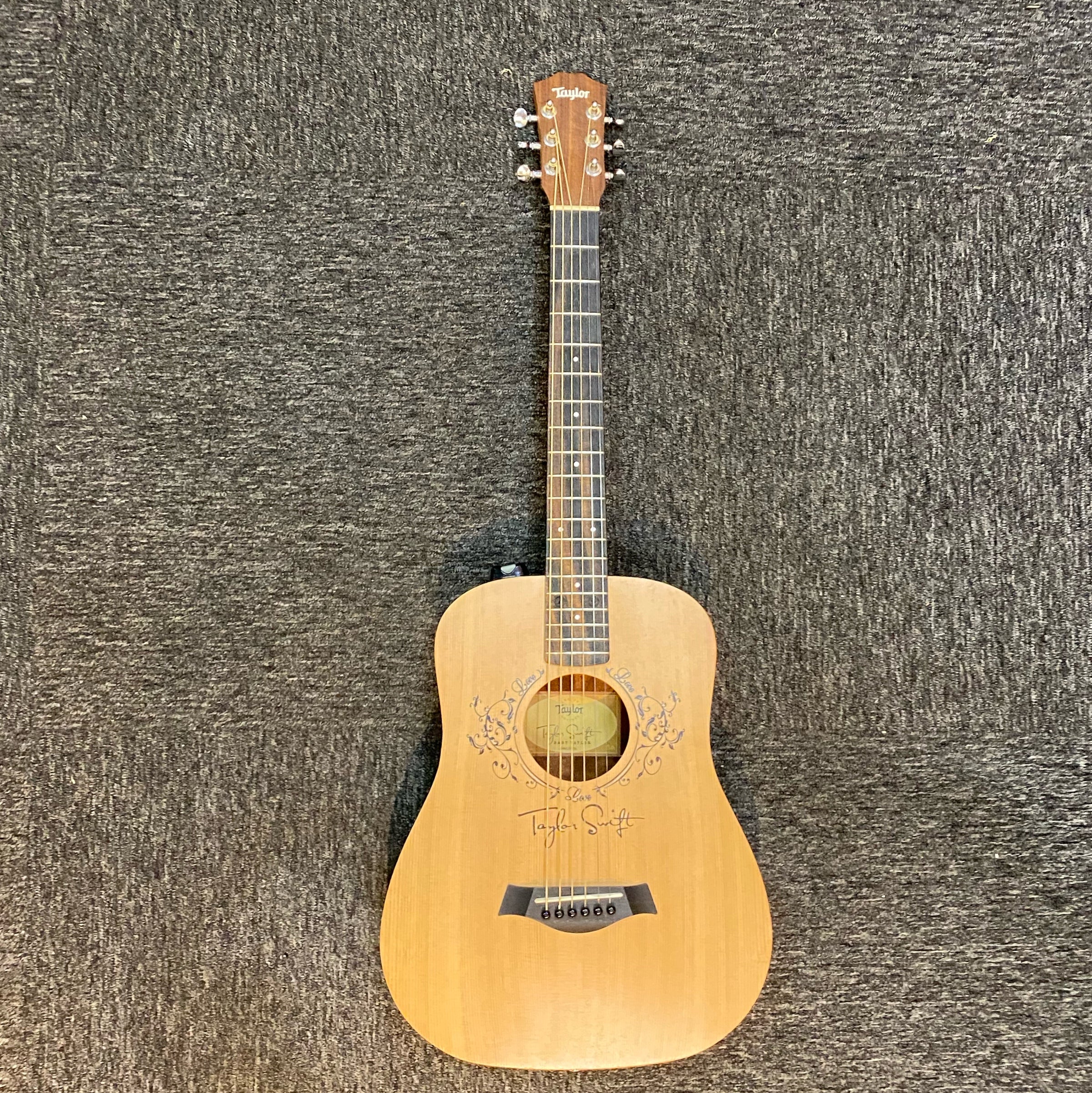 Pre-owned Taylor TSBT