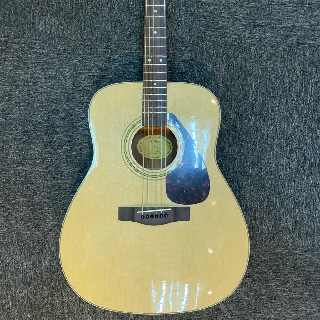 Pre-owned Yamaha F370