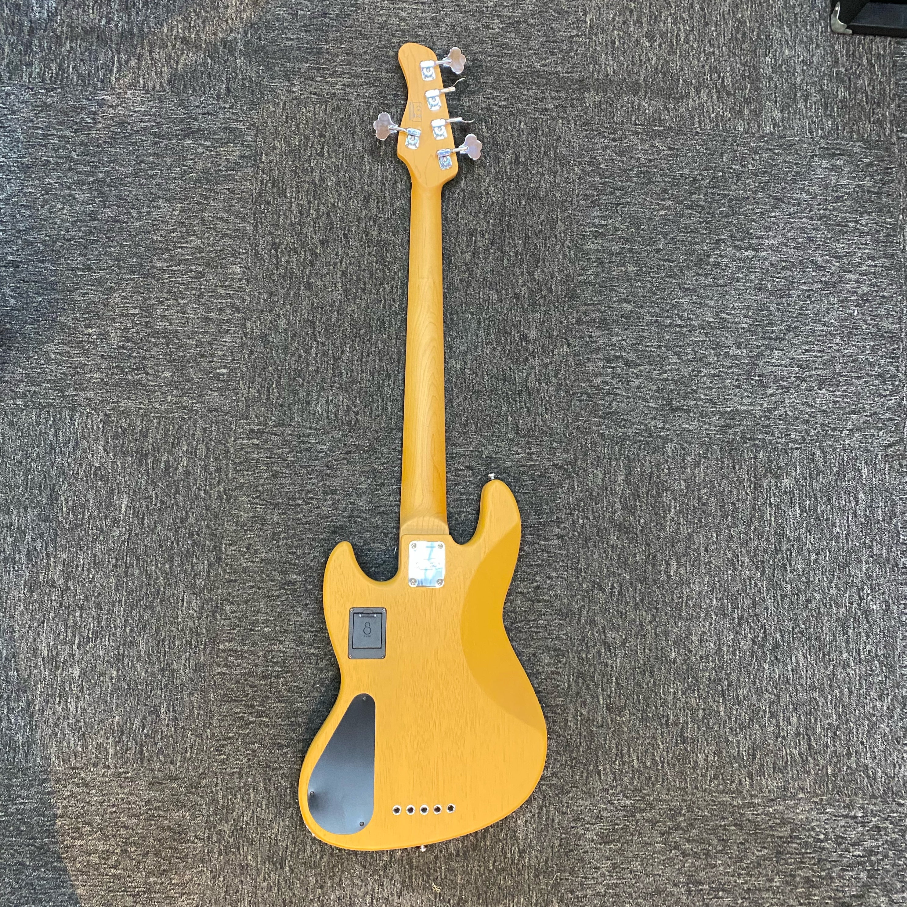 Pre-owned Marcus Miller V6 5-string