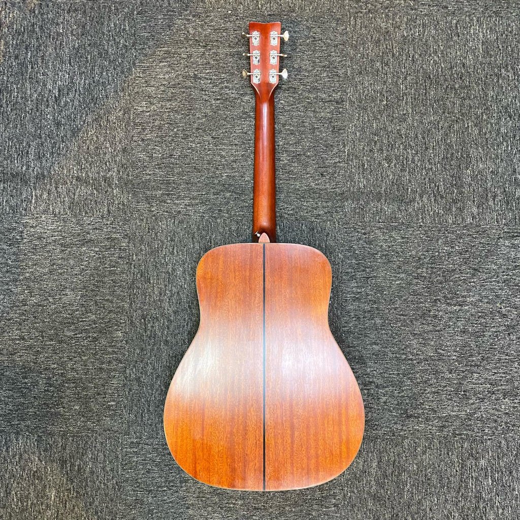 Pre-owned Yamaha FG5