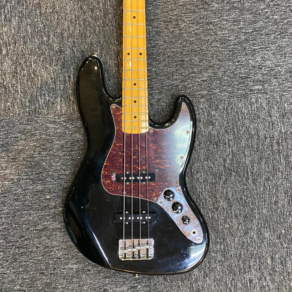 Pre-owned Fender Standard Jazz Bass