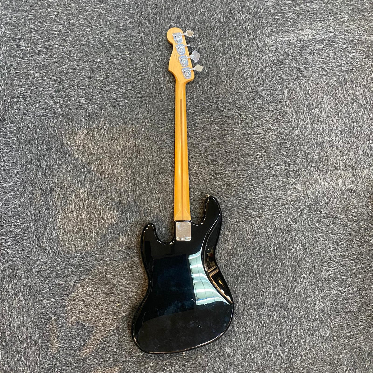 Pre-owned Fender Standard Jazz Bass