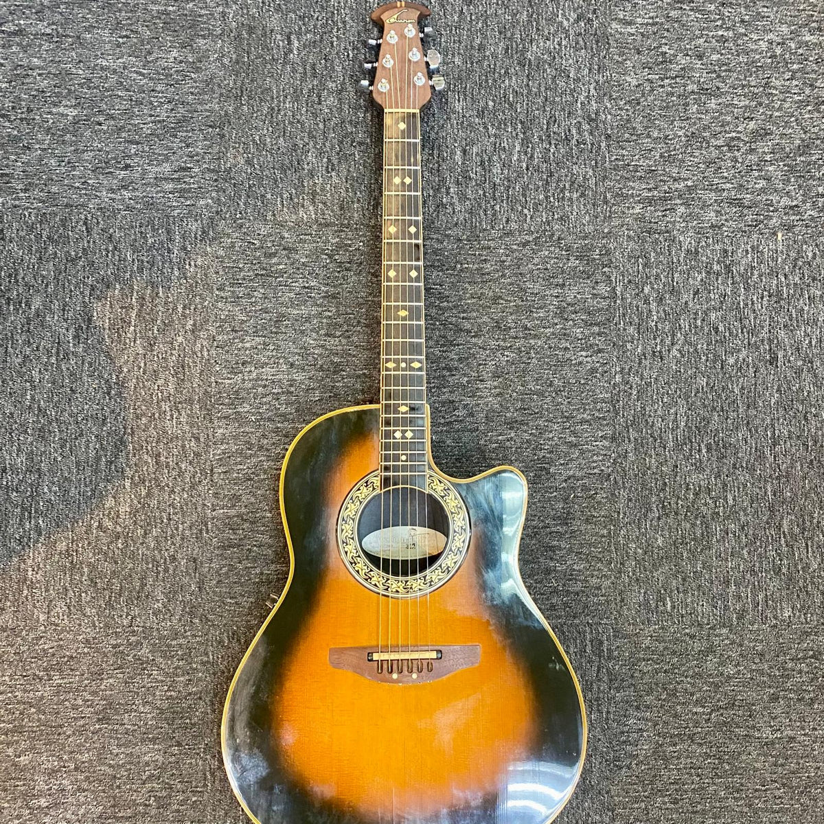 Pre-owned Ovation 1867 Legend