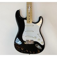 Fender Japan JE70 Stratocaster
