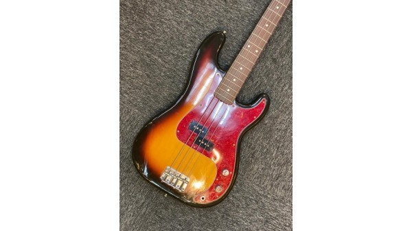 Fender Japan Precision Bass Sunburst